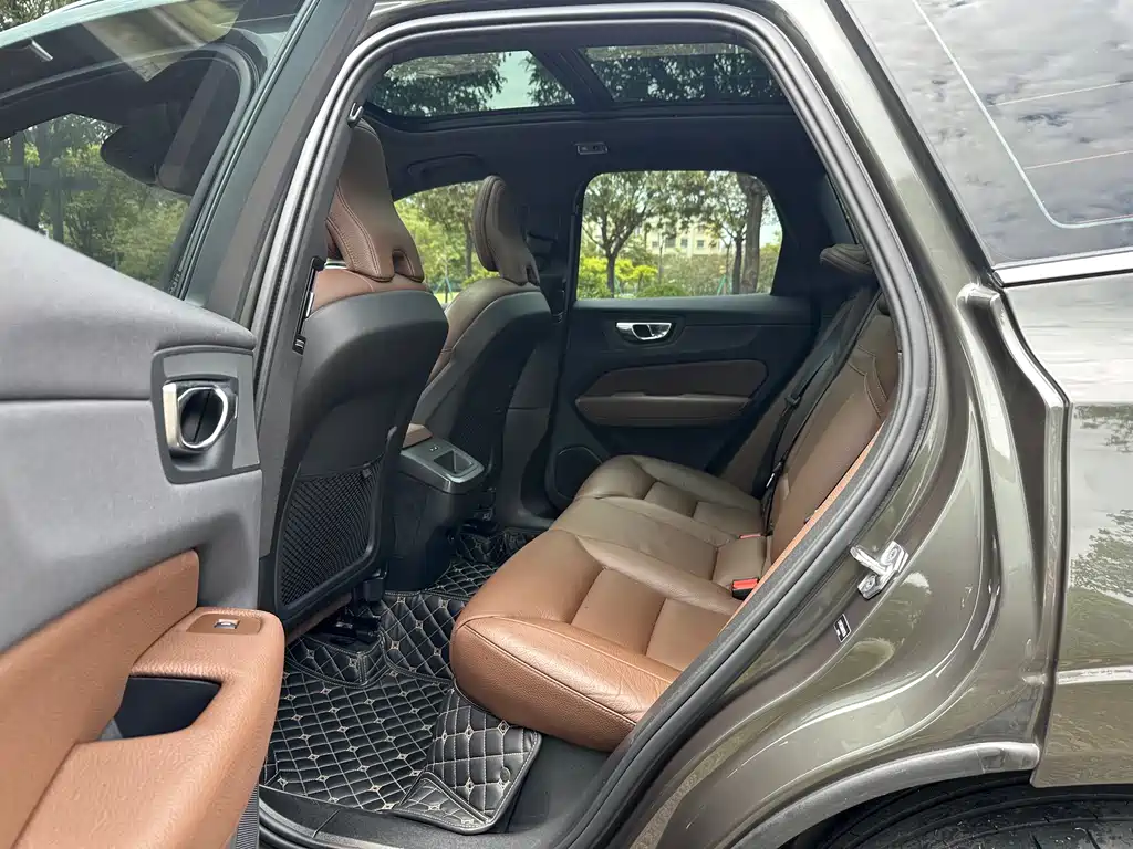 Volvo XC60 2021 T5 AWD Inscription