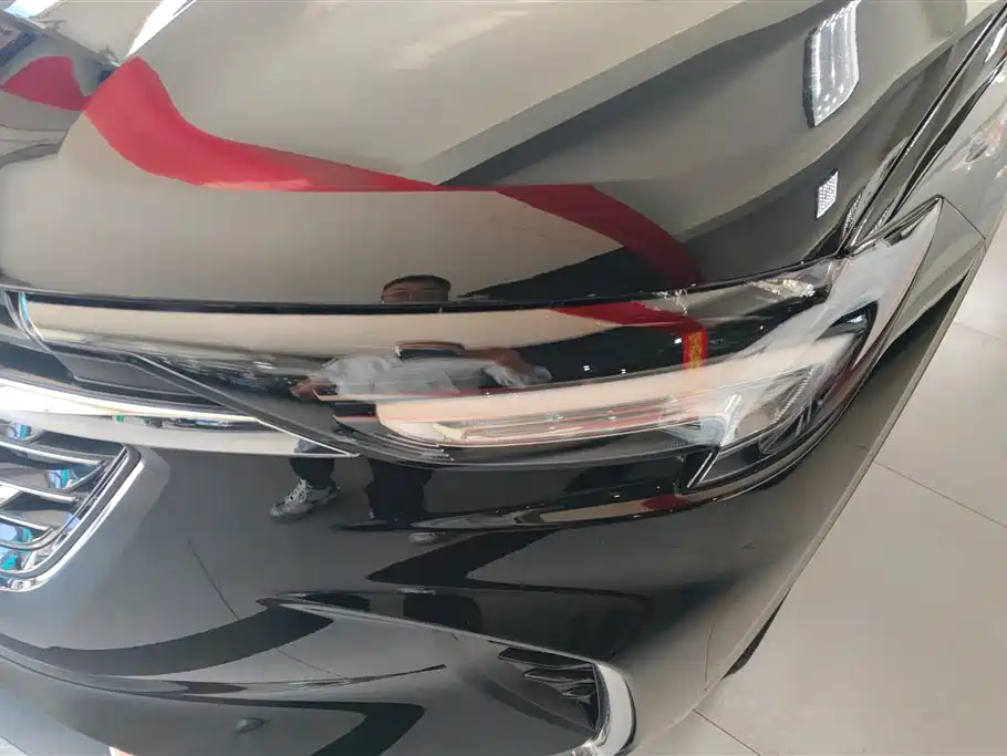Buick Envision Plus 2023 652T 5-Seater Luxury