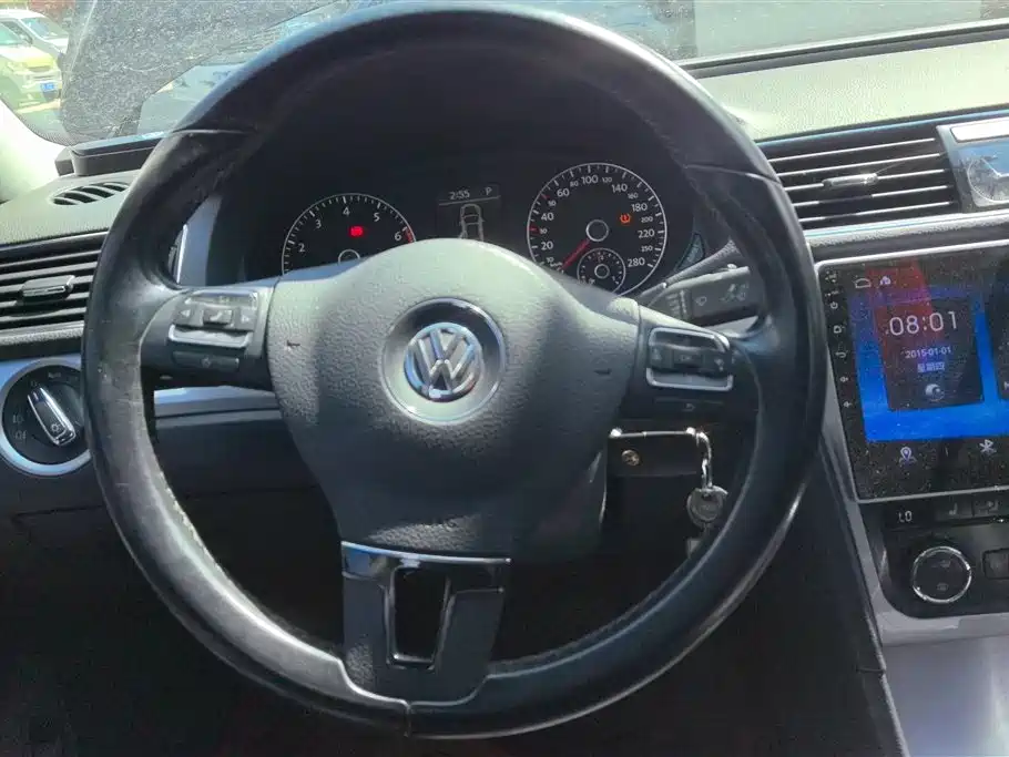 Volkswagen Passat 2014 1.8TSI DSG Zunrong Edition