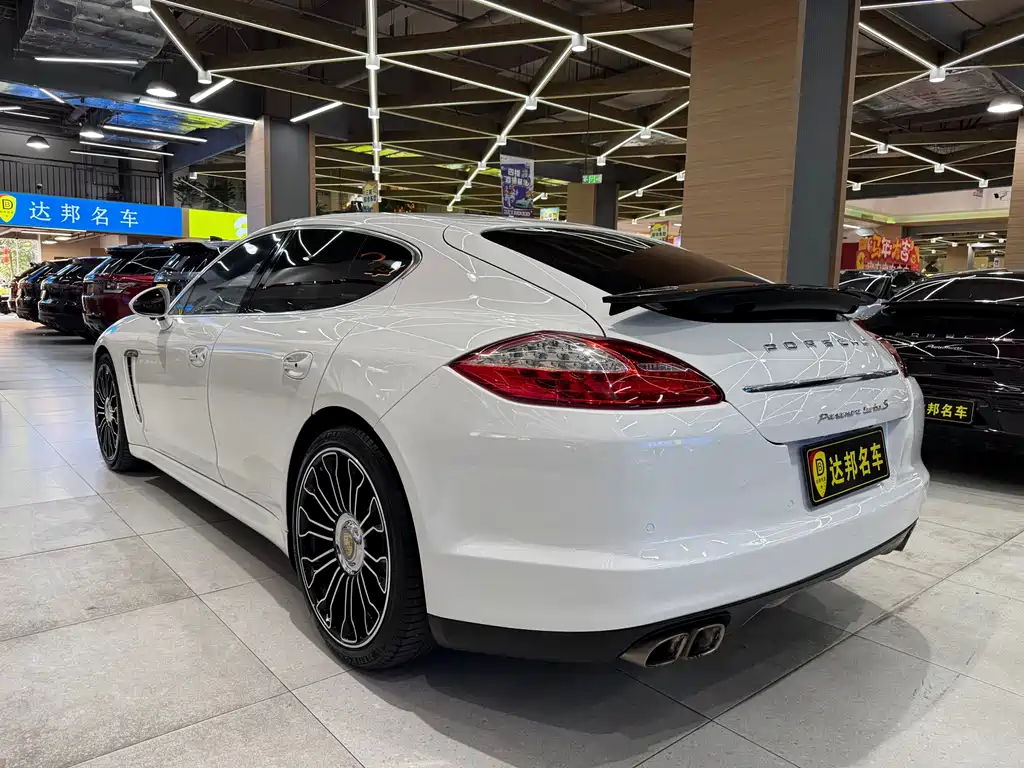 Porsche Panamera 2010 Panamera Turbo 4.8T