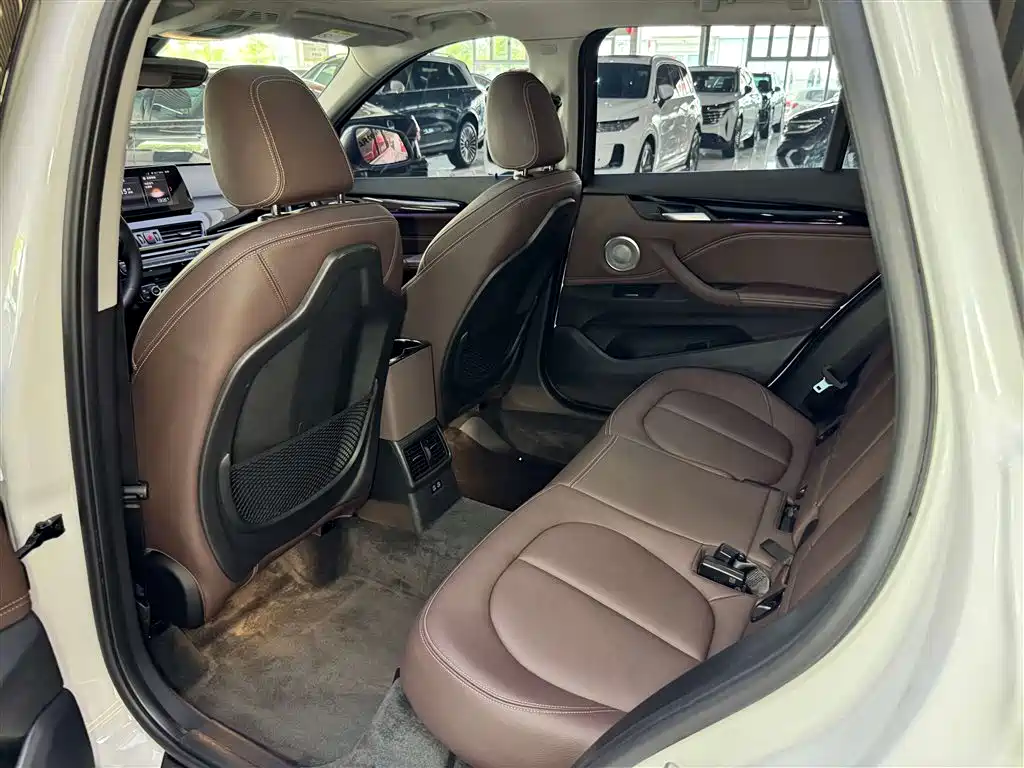 BMW X1 2022 sDrive25Li Leading Edition