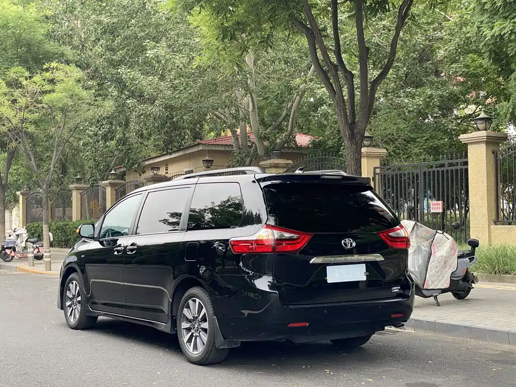 Sienna 2015 3.5L AWD L