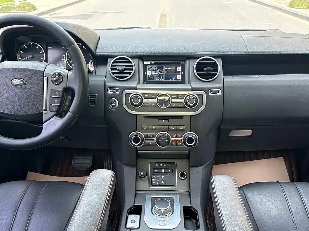 Land Rover Discovery 2015 3.0 SC V6 SE