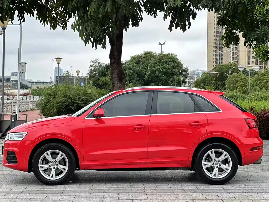 Audi Q3 2016 30 TFSI Fashion