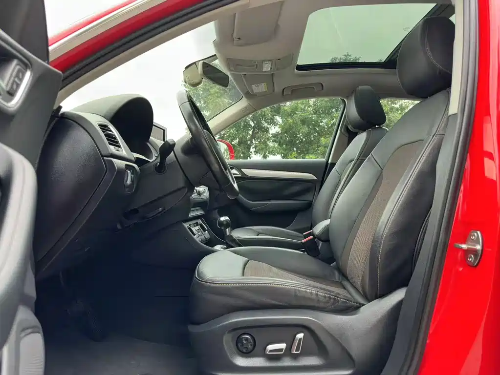 Audi Q3 2016 30 TFSI Fashion