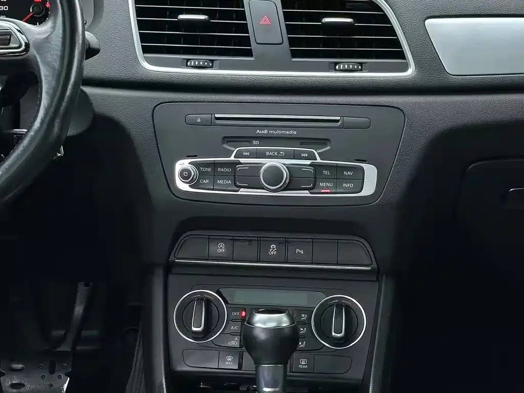 Audi Q3 2016 30 TFSI Fashion