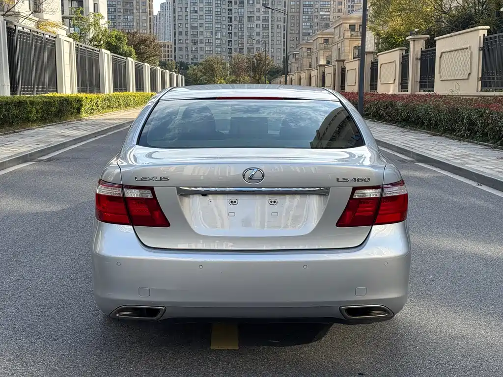 Lexus LS 460 L 2006