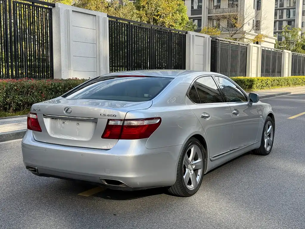 Lexus LS 460 L 2006