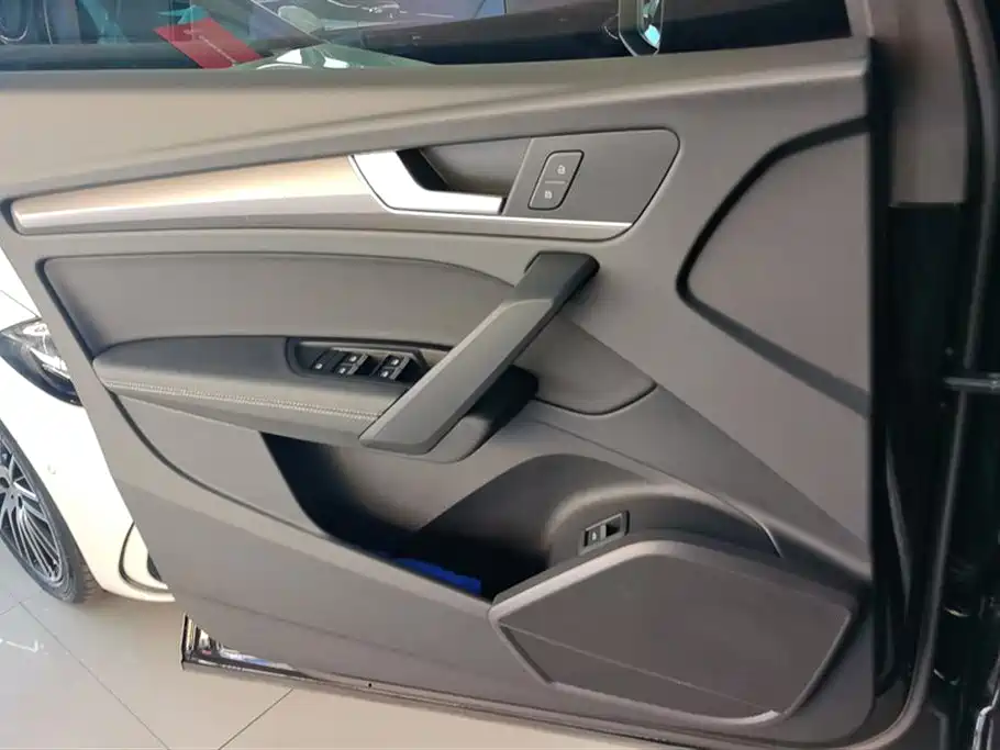 Audi Q5L 2022 Facelift 40 TFSI Luxury Dynamic Edition