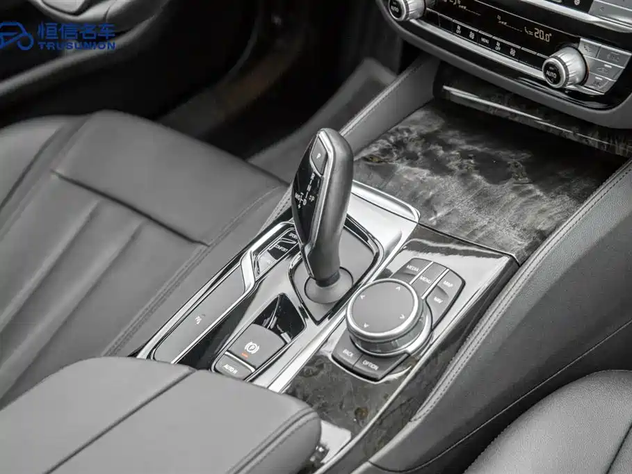 BMW 5 Series 2018 525Li M Sport Package