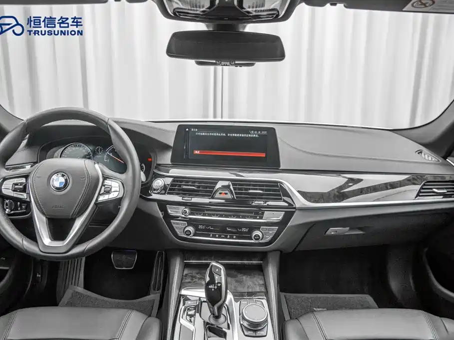 BMW 5 Series 2018 525Li M Sport Package