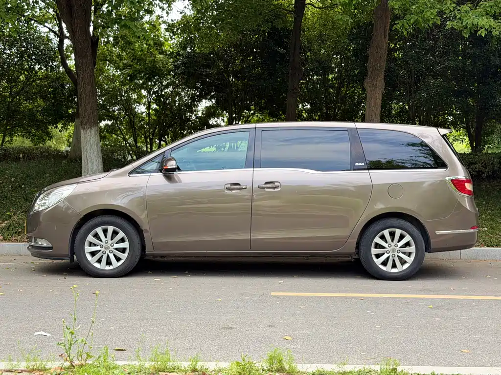 Buick GL8 2013 2.4L CT Luxury Business Comfort Edition