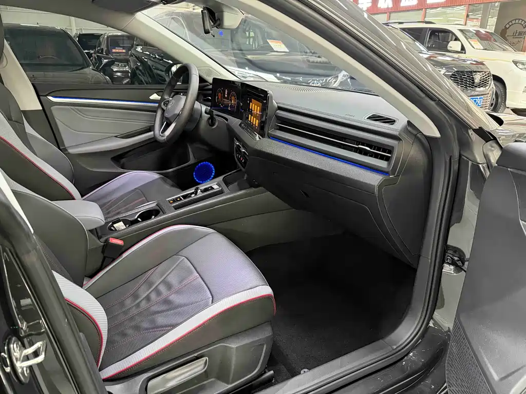 Volkswagen Lamando L 2022 280TSI DSG Cool Spicy Edition