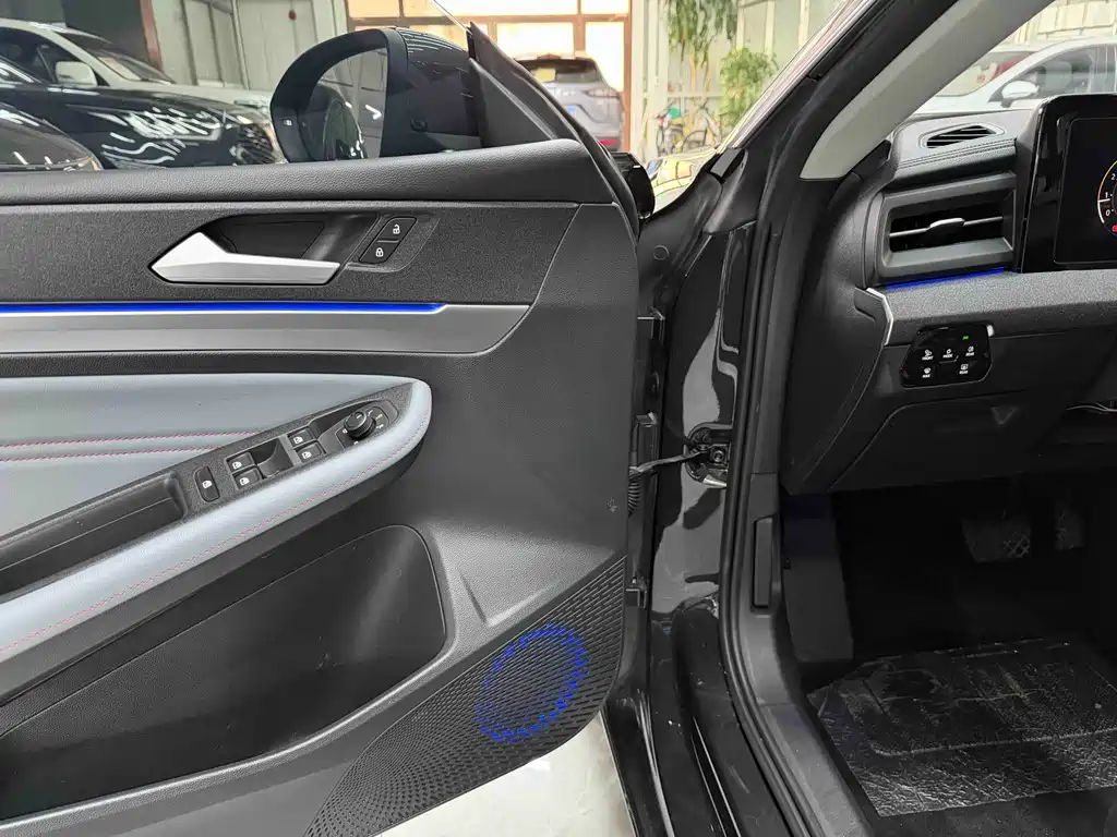 Volkswagen Lamando L 2022 280TSI DSG Cool Spicy Edition