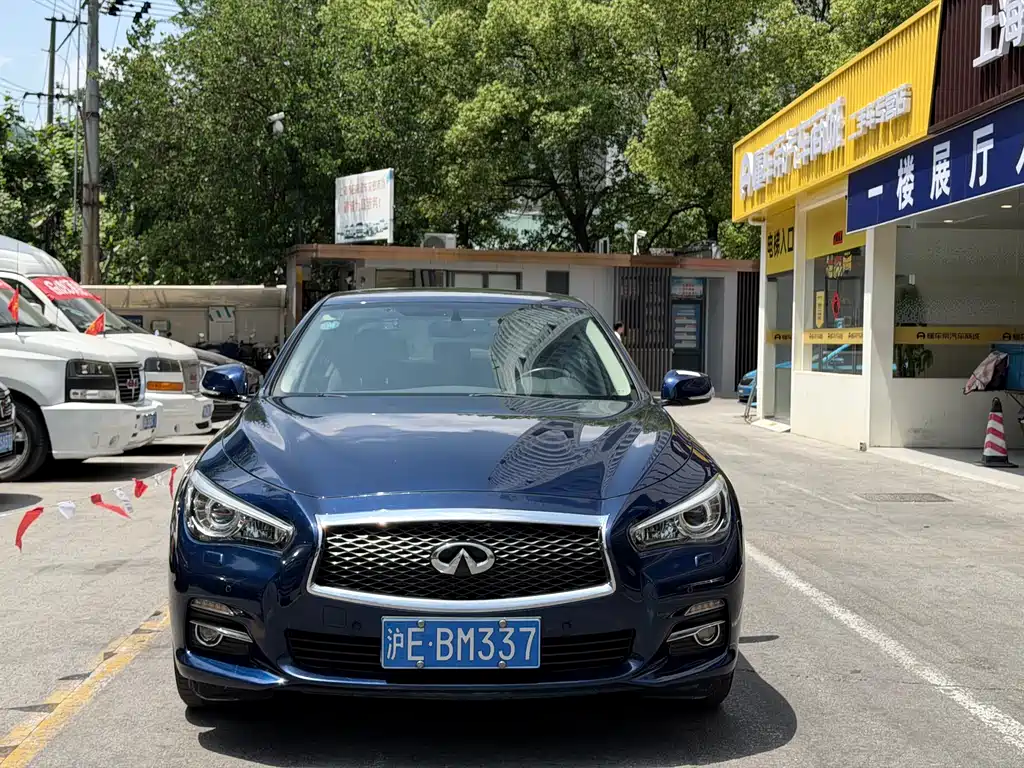 Infiniti Q50L 2016 2.0T Yue Xiang Edition