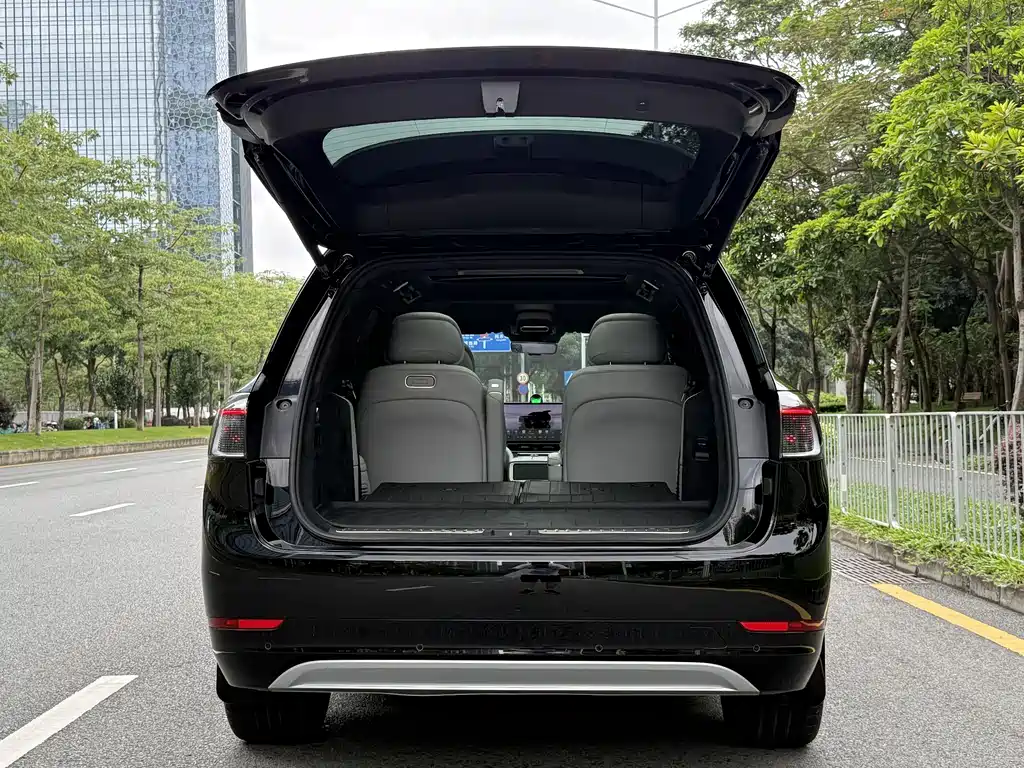 AITO M9 2025 EREV Ultra Edition 52kWh 6-Seater (192-line LiDAR)