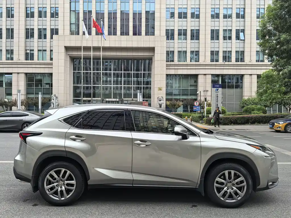 Lexus NX 2015 200t AWD F Sport