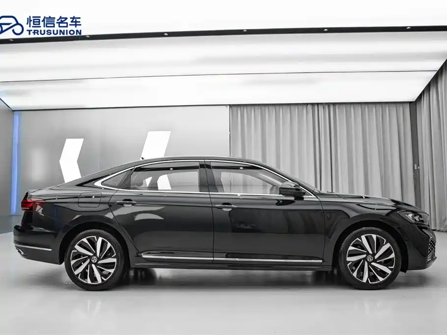 Passat 2023 Facelift 330TSI Starlight Elite Edition
