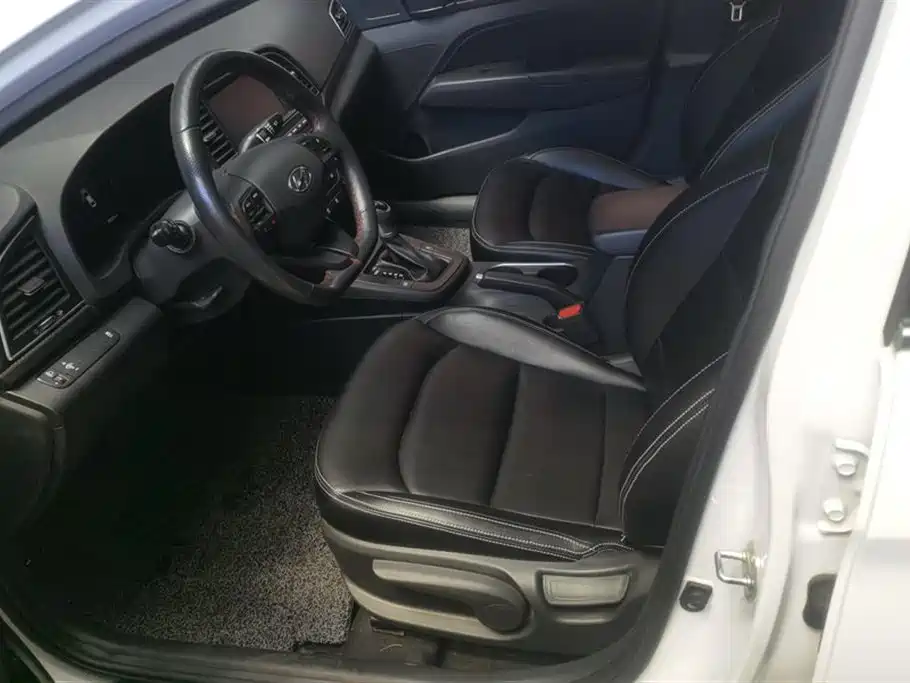 Hyundai Elantra Lingdong 2018 1.4T DCT Xuandong Vitality Edition