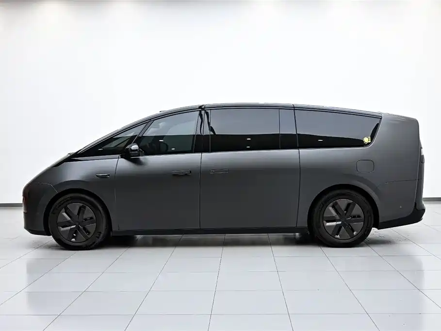 Li Auto MEGA 2025 model Home Family Special Edition