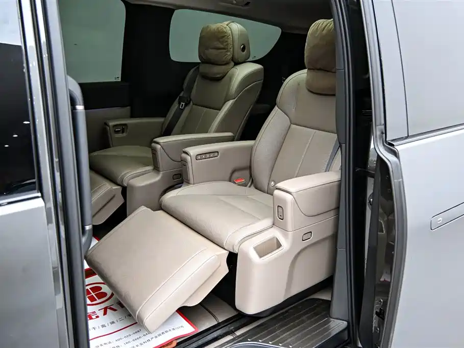 Li Auto MEGA 2025 model Home Family Special Edition