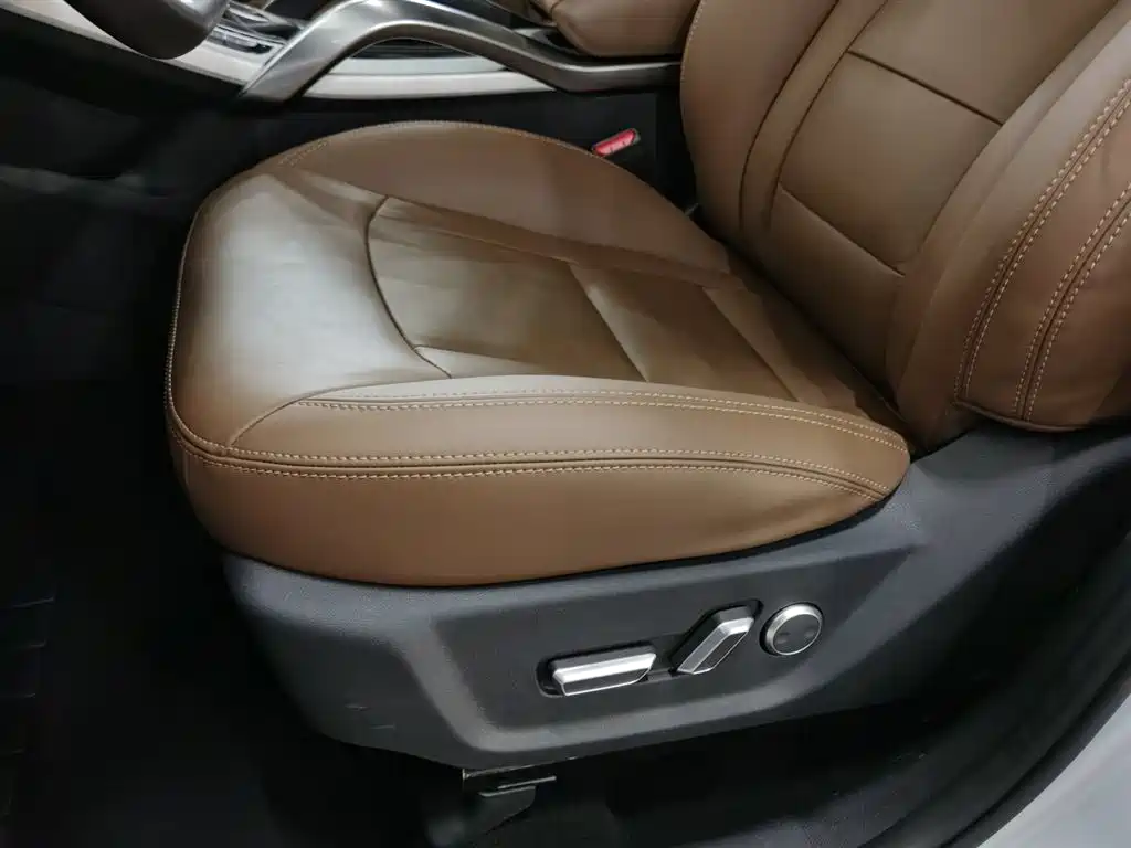 Geely Boyue 2016 1.8TD Automatic Zhi Zun
