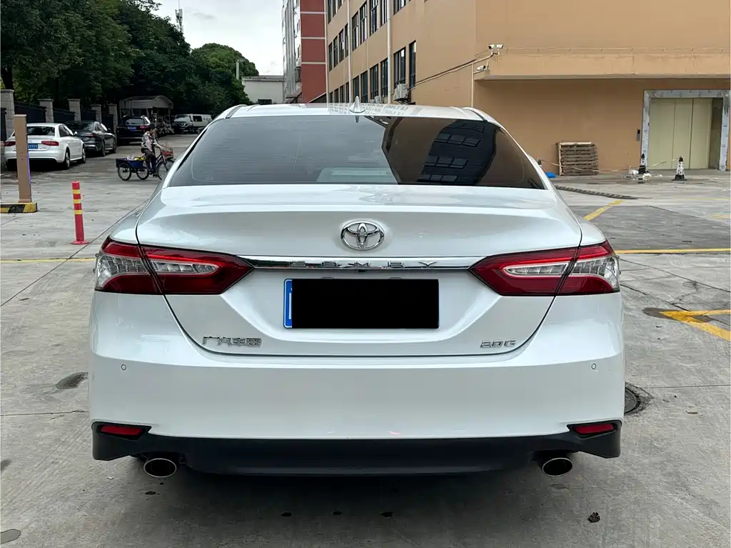 Camry 2021 2.0G Luxury Edition