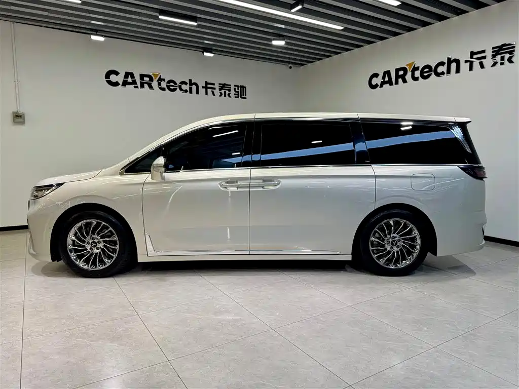 Voyah Dreamer 2022 Low Carbon Edition Meng+ Smart Enjoyment Package