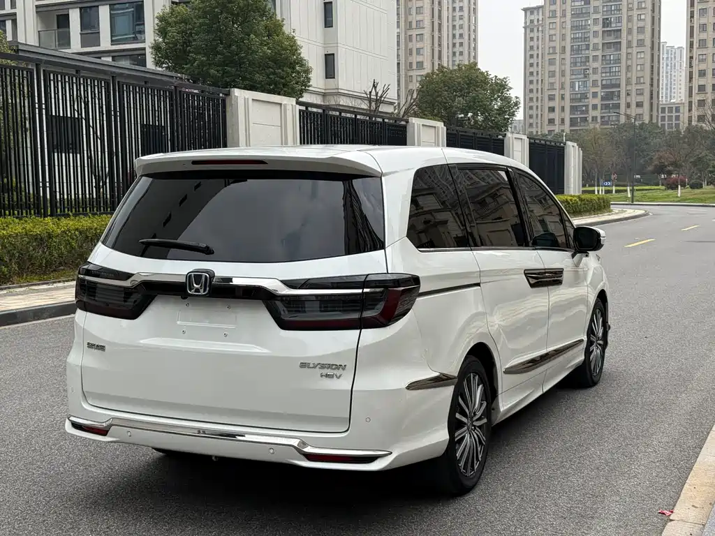 Elysion 2022 2.0L e:HEV Luxury Edition