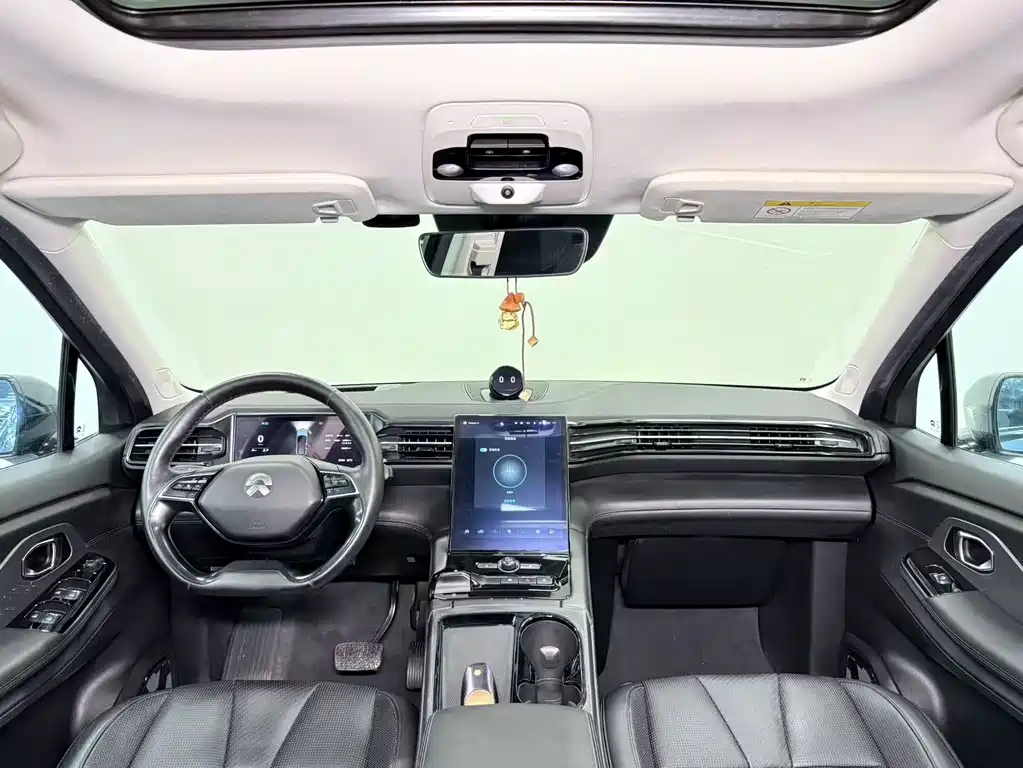 NIO ES8 2018 355KM Base Edition 7-Seater