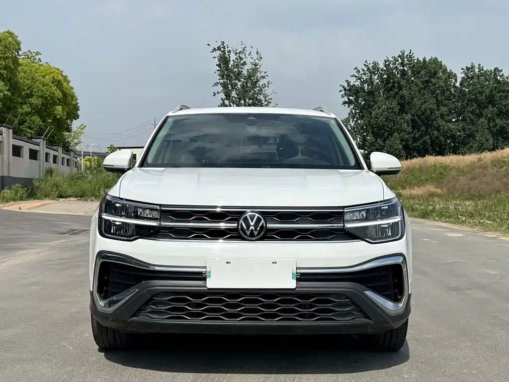 Volkswagen Tharu 2023 300TSI FWD Jiaoyue Edition