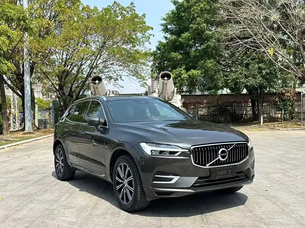 Volvo XC60 2021 T5 AWD Momentum