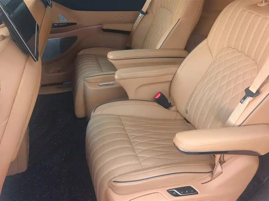 Voyah Dreamer 2022 Low Carbon Edition with Xiang+ Intelligent Driving Package