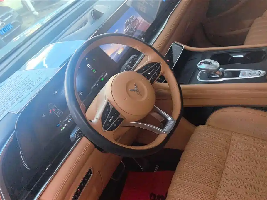 Voyah Dreamer 2022 Low Carbon Edition with Xiang+ Intelligent Driving Package