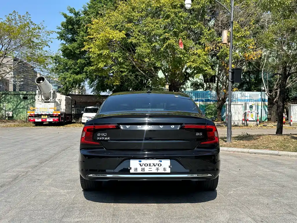 Volvo S90 2022 B5 Zhiyuan Luxury Edition