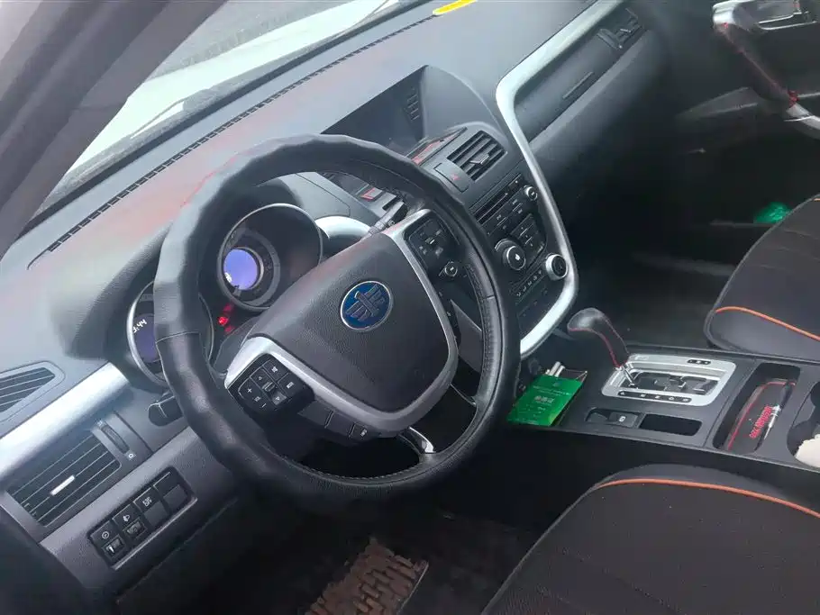 Besturn X80 2013 2.0L Automatic Comfort Edition