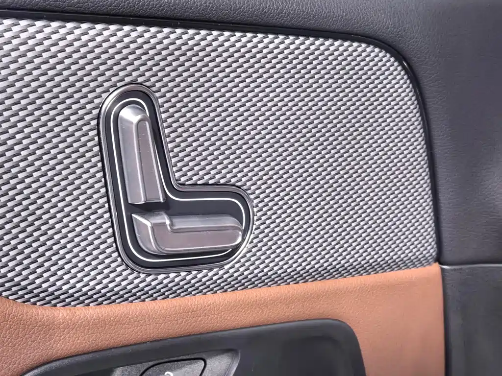 Mercedes-Benz GLB 200 2024