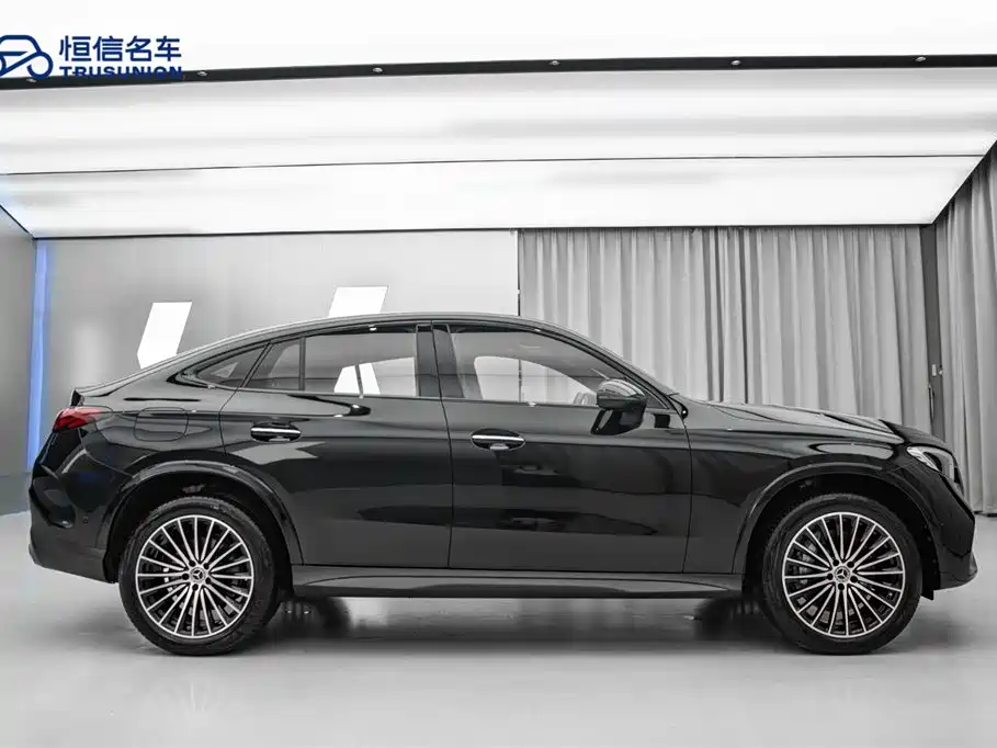 Mercedes-Benz GLC Coupe 2025 GLC 300 4MATIC Coupe SUV