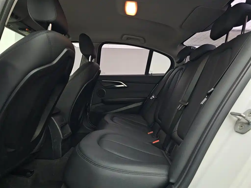 BMW 1 Series 2019 118i Fashion Edition