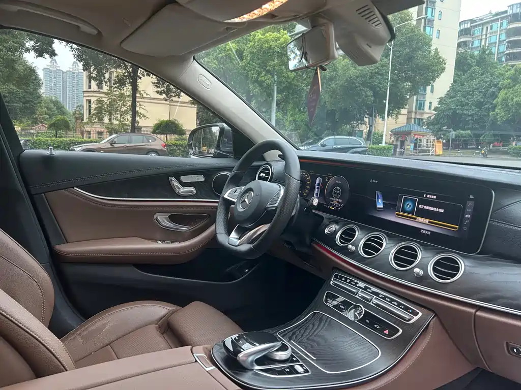 Mercedes-Benz E-Class 2016 E 200 L Sport