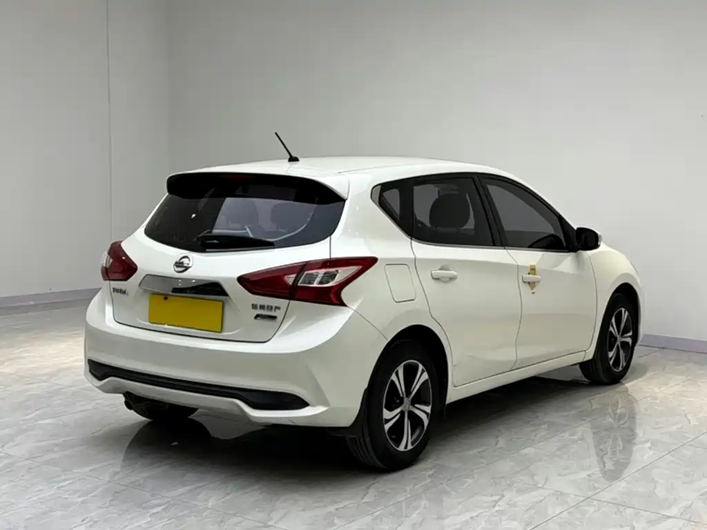 Nissan Tiida 2016 1.6L CVT Smart Edition