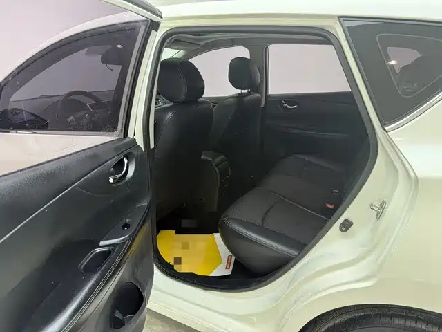 Nissan Tiida 2016 1.6L CVT Smart Edition