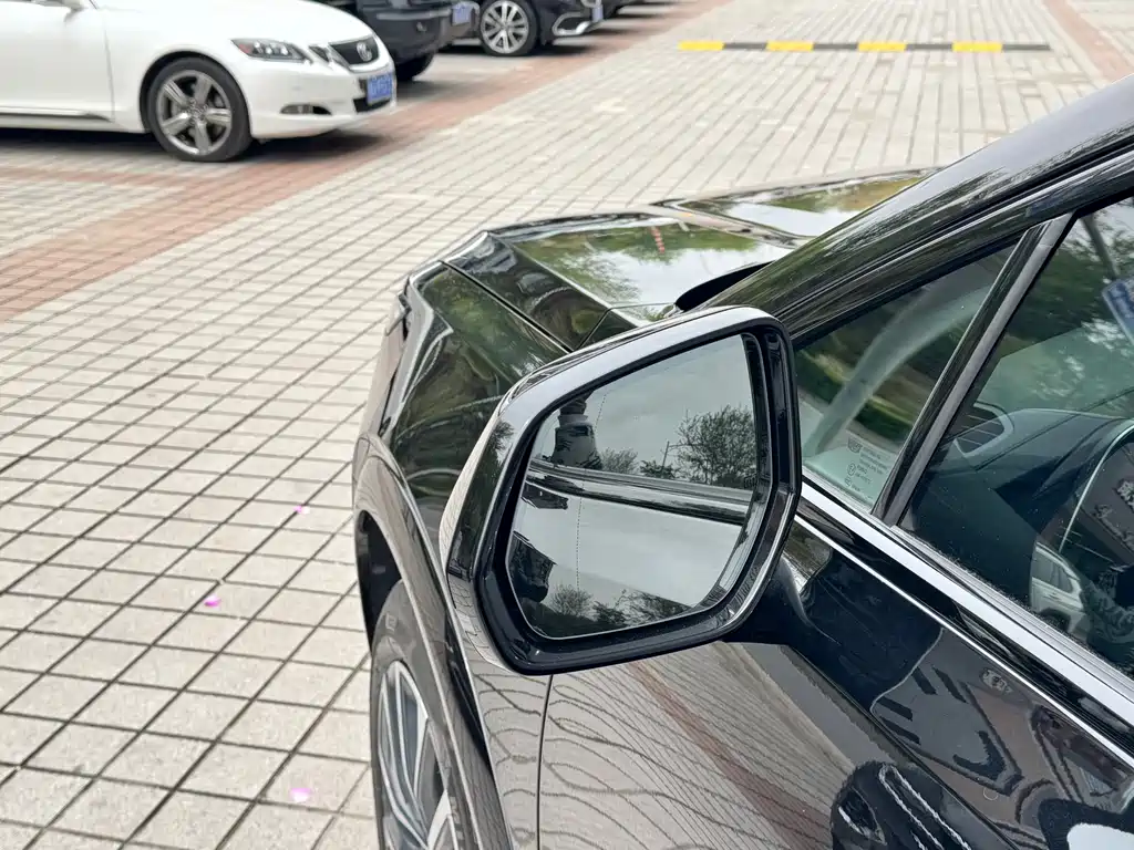Cadillac XT5 2025 2.0T Premium Edition