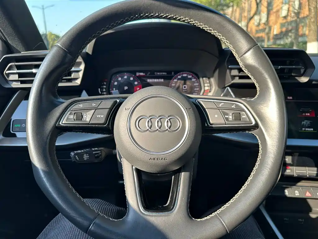 Audi A3 2022 Sportback 35 TFSI Luxury Sport