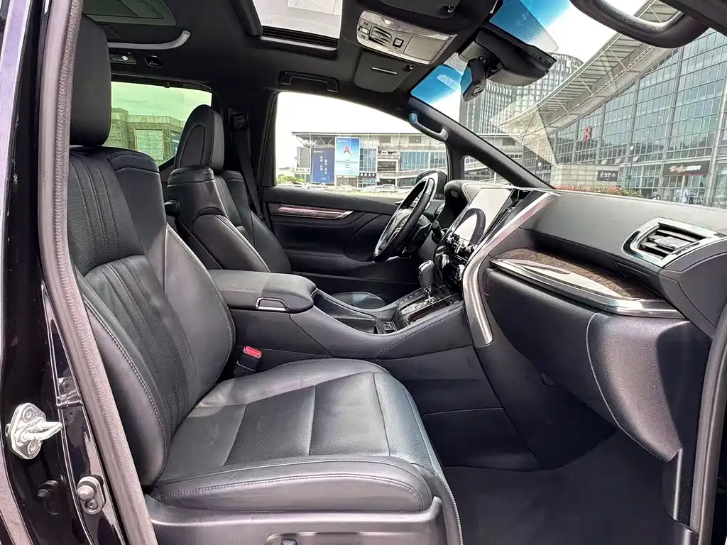 Toyota Vellfire 2023 Crown Hybrid 2.5L HV Supreme Edition