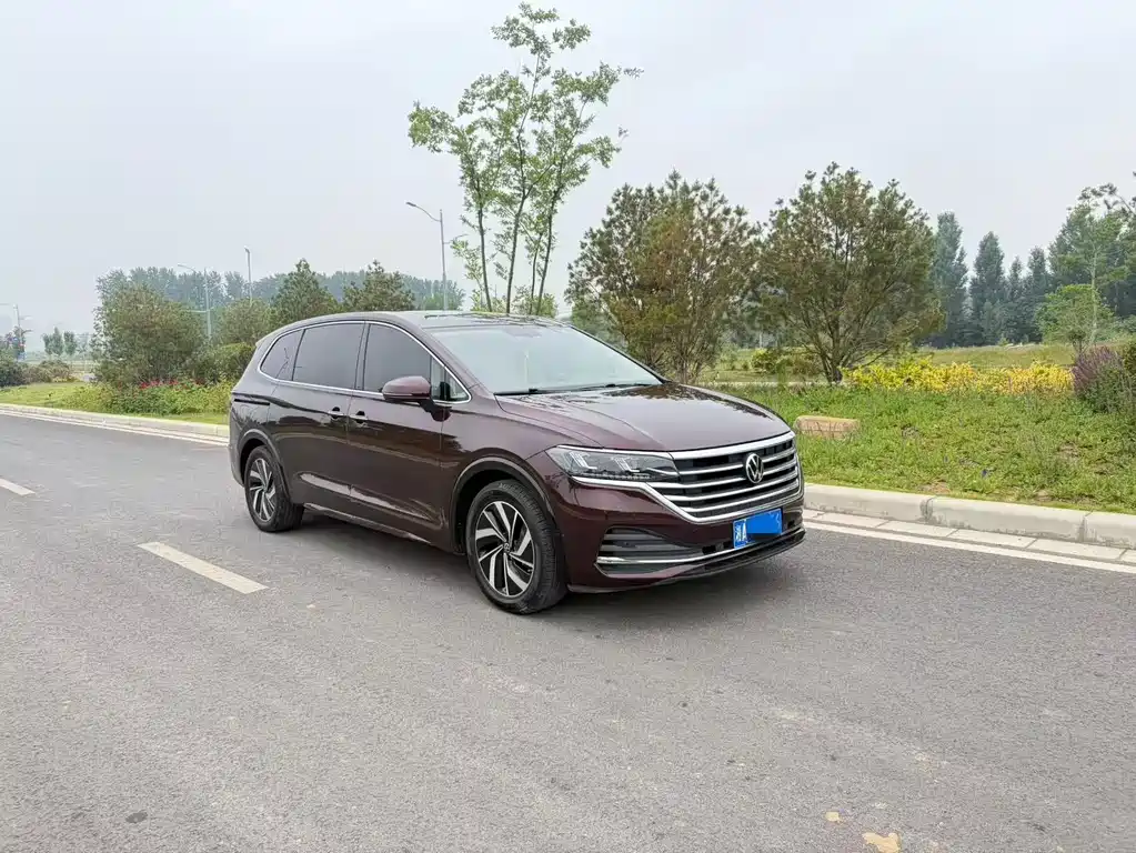 Viloran 2020 330TSI Luxury Edition