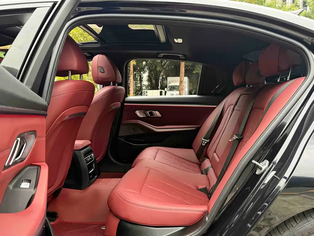 BMW 3 Series 2023 325Li M Sport Package - фото 10