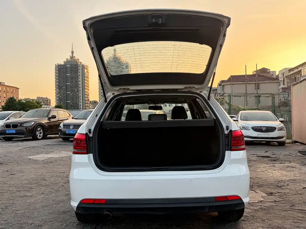 Gran Lavida 2013 1.6L Manual Comfort
