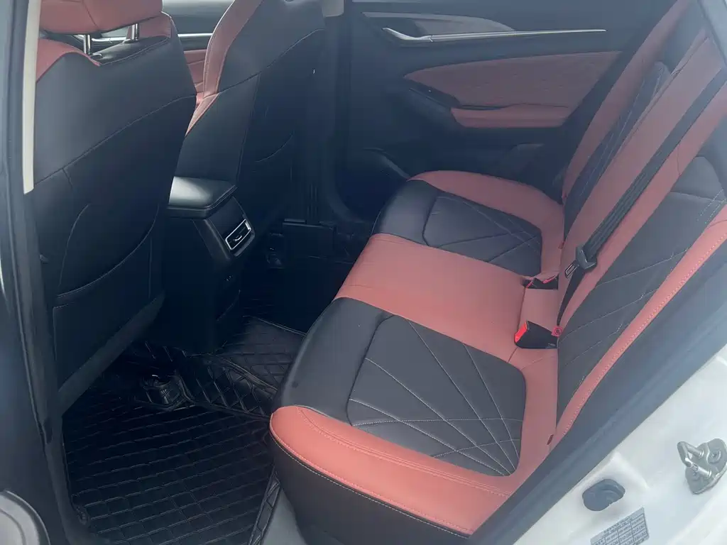 Changan Eado PLUS 2023 Blue Whale NE 1.4T GDI DCT Premium Edition
