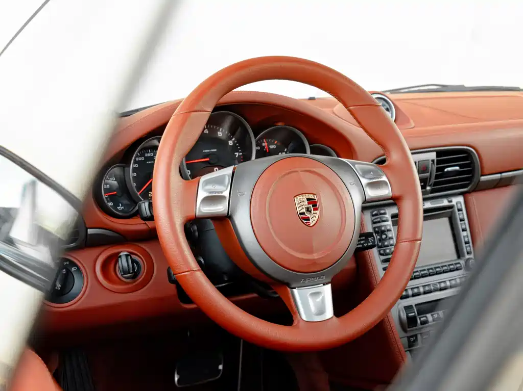 Porsche 911 Carrera 4 Cabriolet